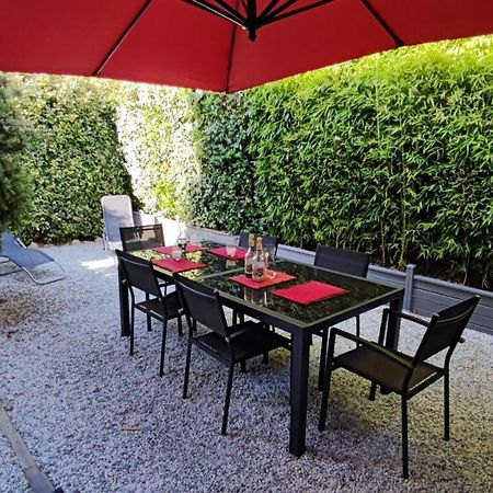 Au 8 De La Garance Villa LʼIsle-sur-la-Sorgue Esterno foto